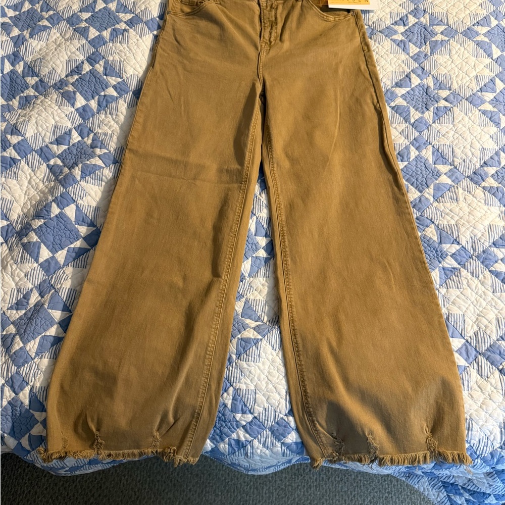 Tan wide leg Risen jeans NWT